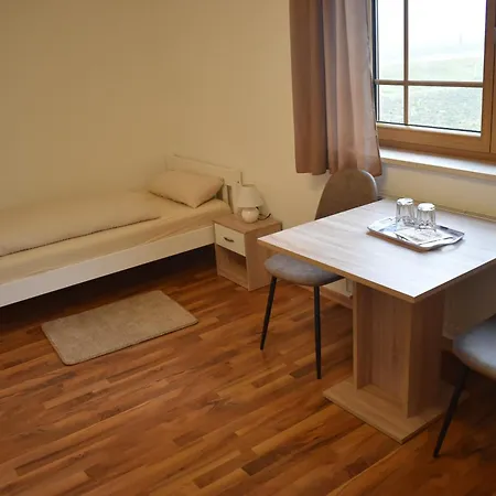 Monteurzimmer, Gaestezimmer, * Altötting
